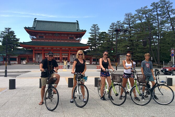 Discover the Beauty of Kyoto on a Bicycle Tour!